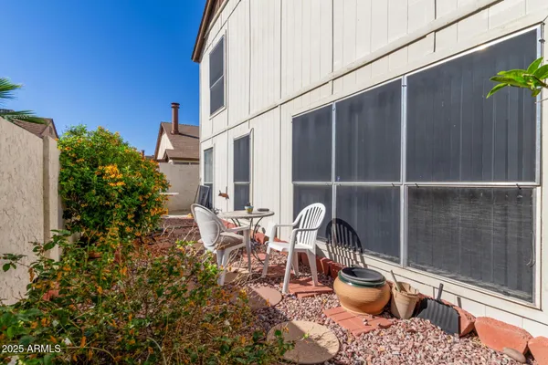 $1,999 | 501 East Topeka Drive, Phoenix, AZ 85024