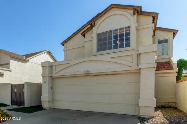 $2,100 | 501 East Topeka Drive, Phoenix, AZ 85024