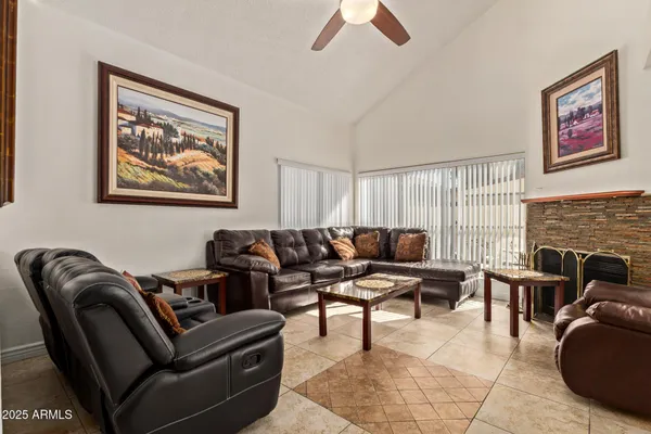 $1,999 | 501 East Topeka Drive, Phoenix, AZ 85024