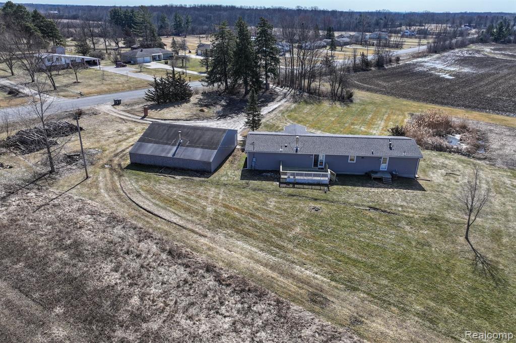 8425 North Bray Road Mount Morris, MI 48458 - Photo 6 of 35