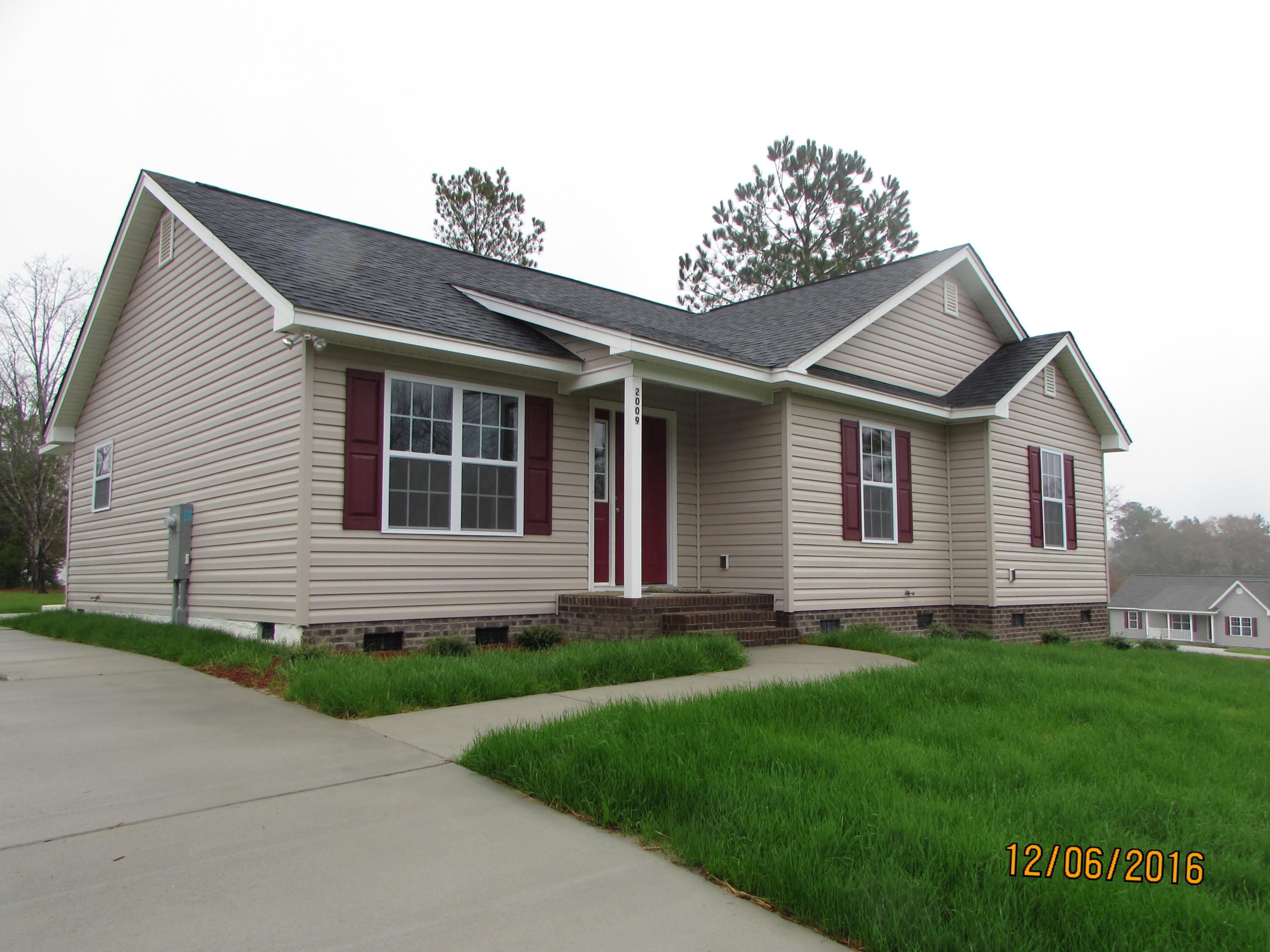 2009 Brooklyn Lane Rockingham, NC 28379 - Photo 1 of 18 IMG_4505