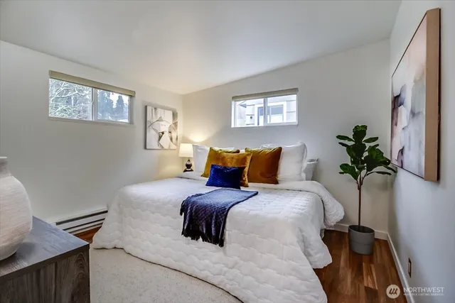 $668,000 | 14043 Burke Avenue North, Seattle, WA 98133