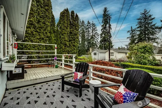 $668,000 | 14043 Burke Avenue North, Seattle, WA 98133