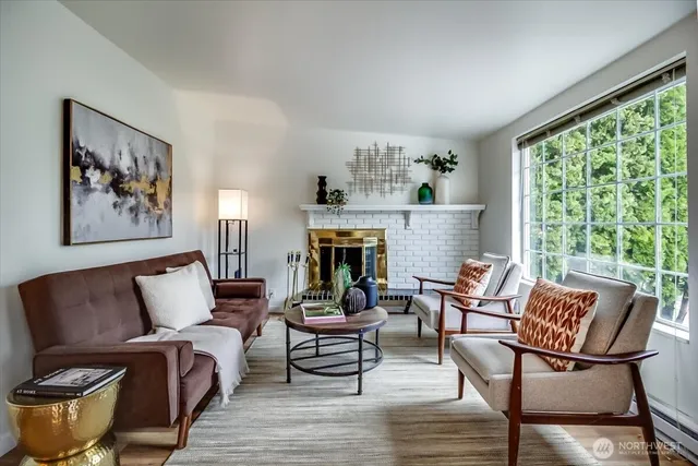 $668,000 | 14043 Burke Avenue North, Seattle, WA 98133