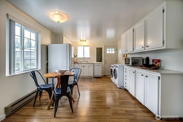 $668,000 | 14043 Burke Avenue North, Seattle, WA 98133