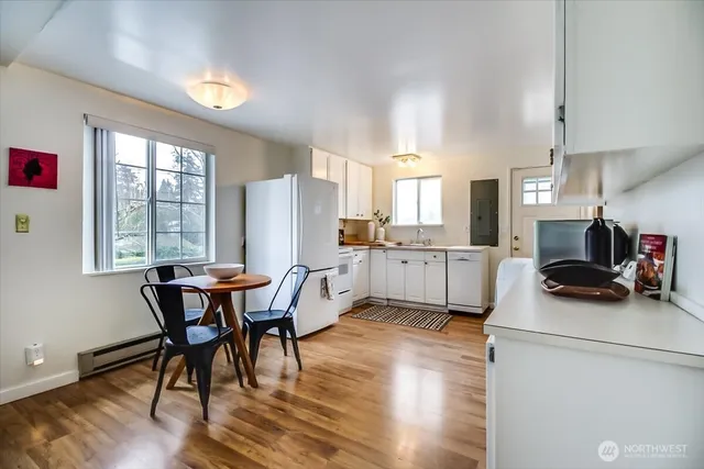 $668,000 | 14043 Burke Avenue North, Seattle, WA 98133