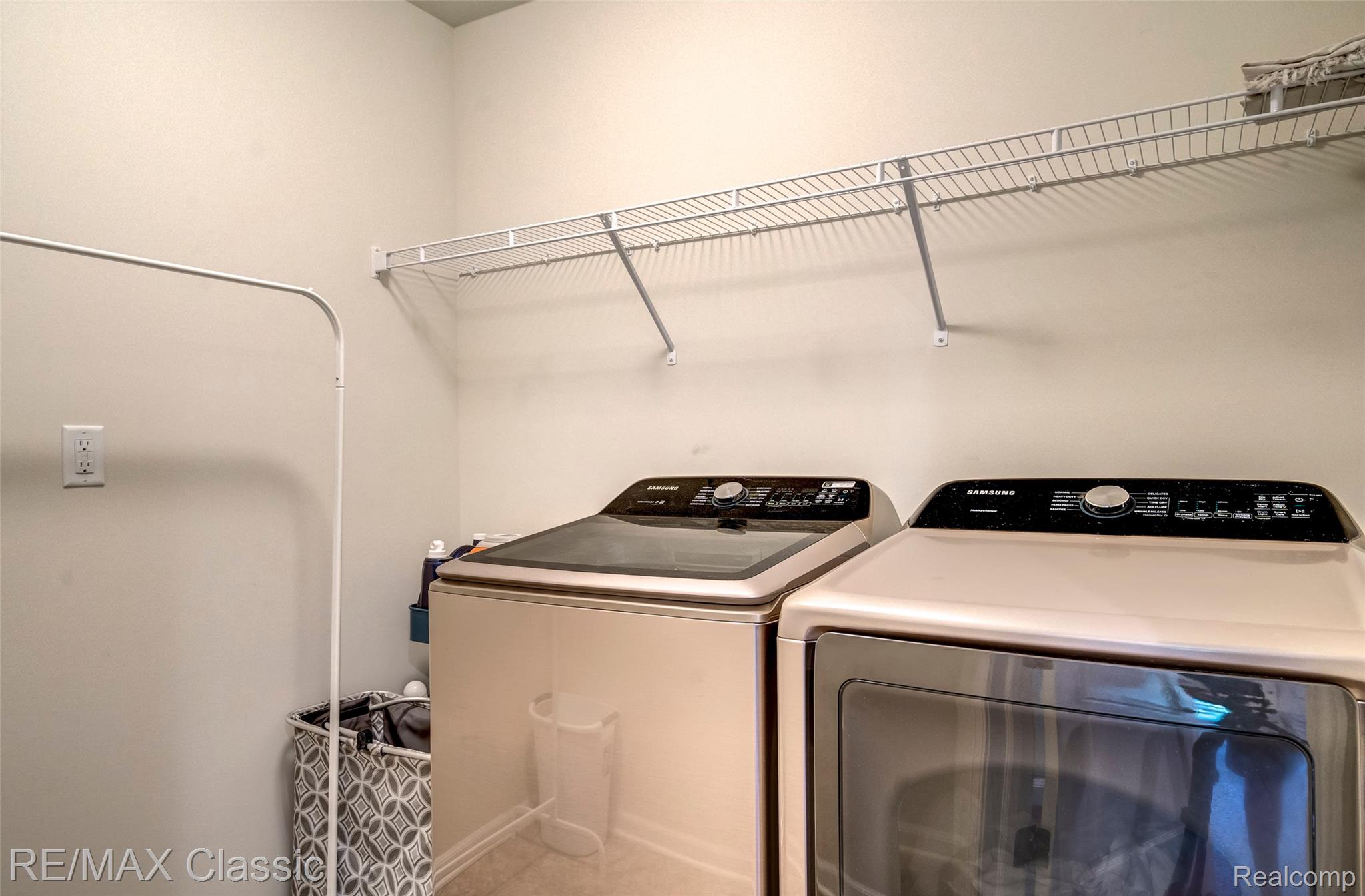 24869 Ivy Road Novi, MI 48375 - Photo 11 of 31 1st Floor Laundry