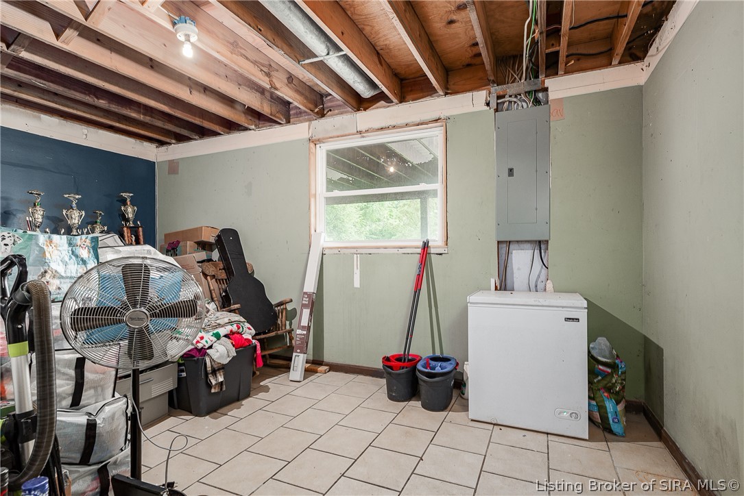 11481 Losson Road Pekin, IN 47165 - Photo 30 of 45 Gallery Image 30