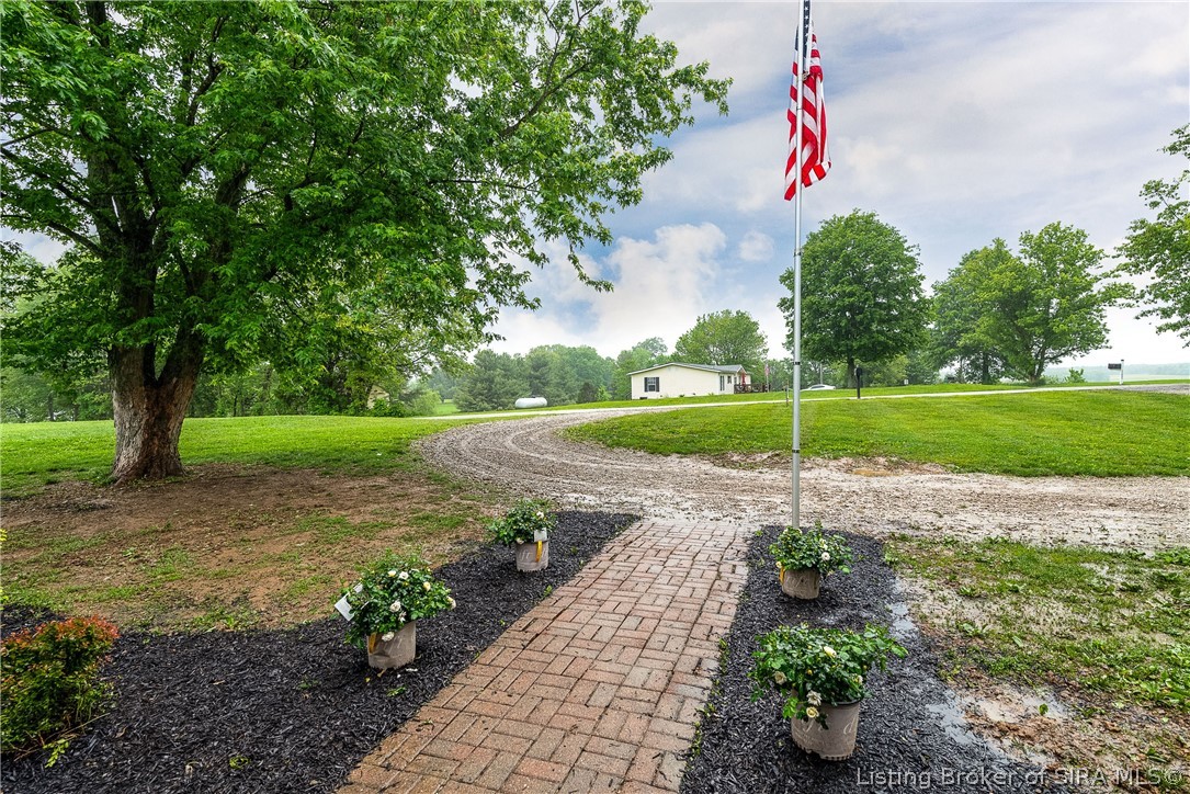 11481 Losson Road Pekin, IN 47165 - Photo 3 of 45 Gallery Image 3