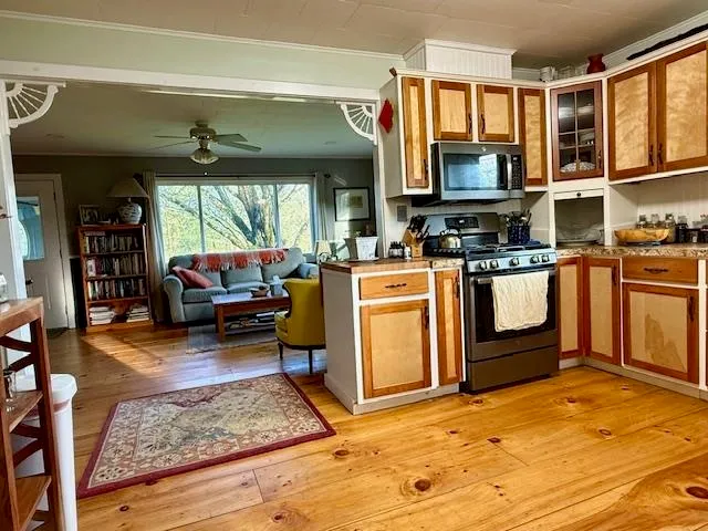 $405,000 | 261 Highway 15, Hyde Park, VT 05655