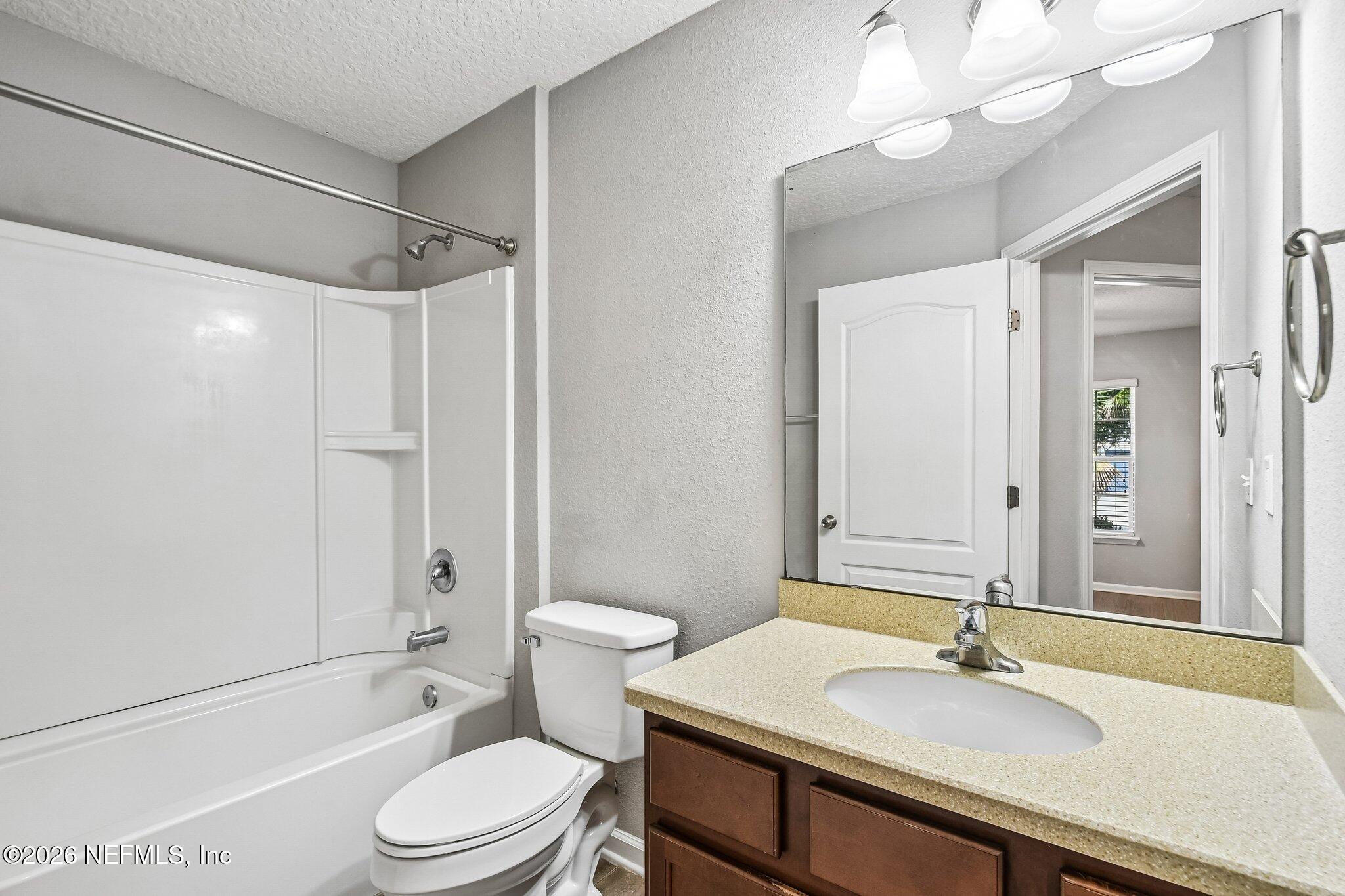 16421 Tisons Blf Road Jacksonville, FL 32218 - Photo 19 of 24 19_Hall Bath