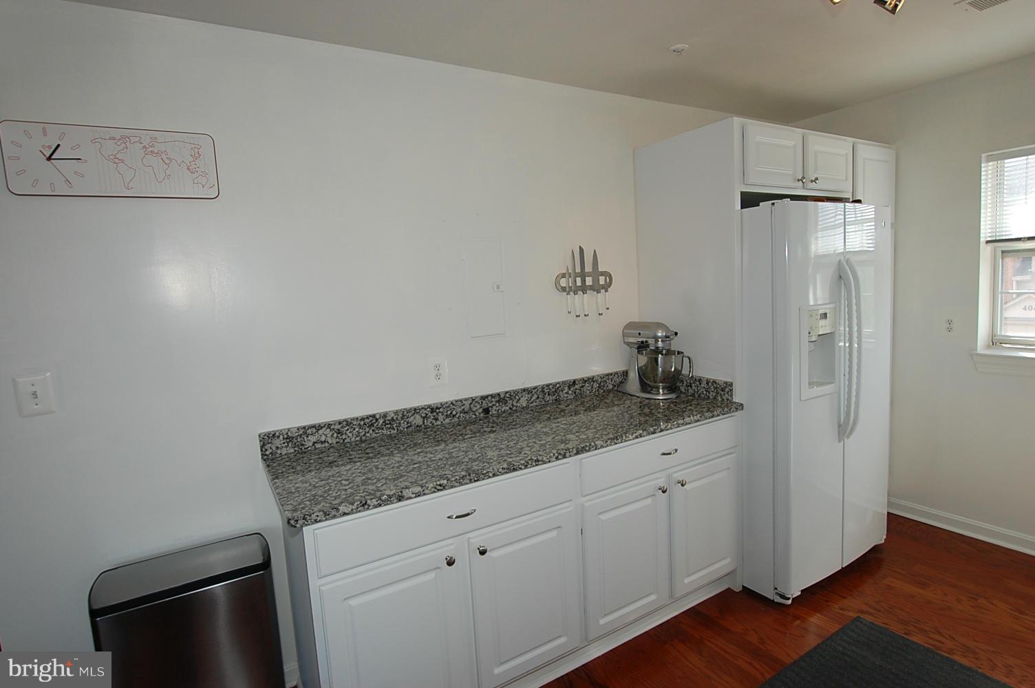 408 Ridgepoint Place, Unit 36 Gaithersburg, MD 20878 - Photo 4 of 29 Kitchen