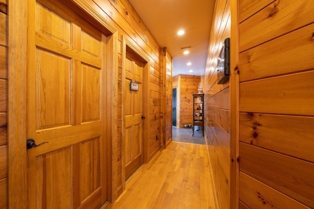 98 Federal Hill Road Oxford, MA 01540 - Photo 31 of 40 Gallery Image 31