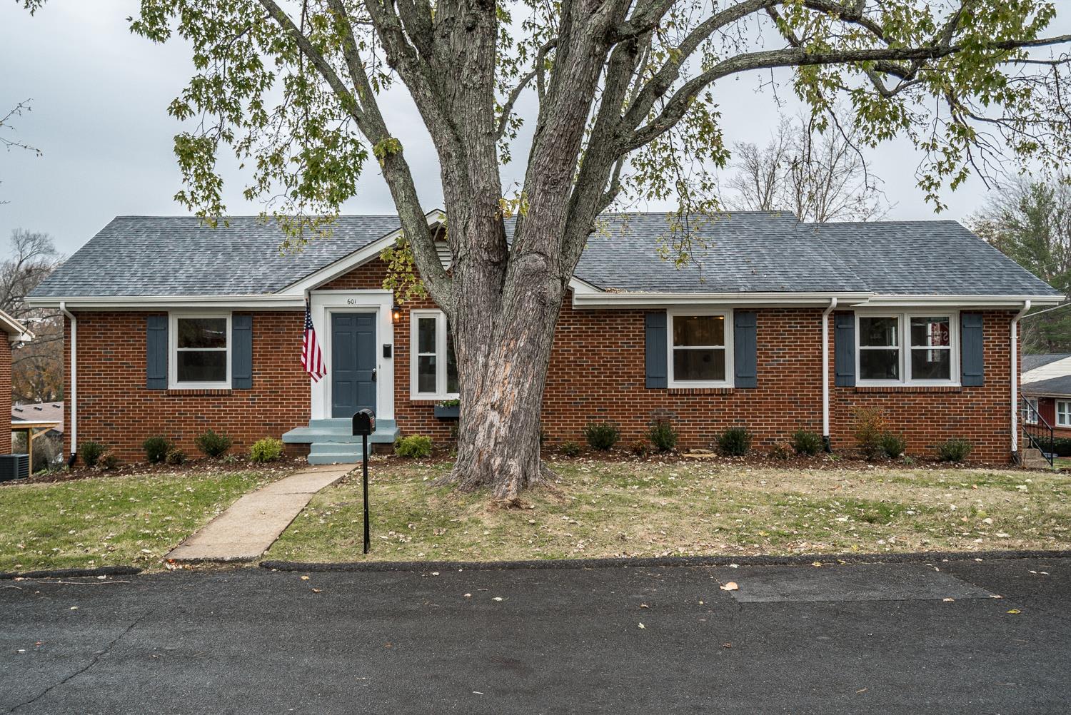 601 West 4th Avenue Springfield, TN 37172 - Photo 1 of 28 Gallery Image 1