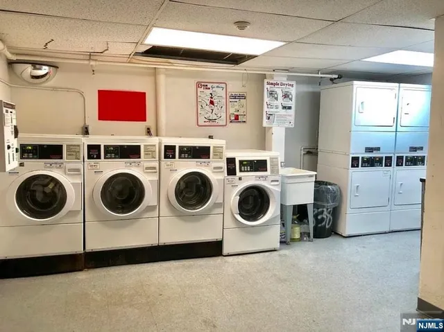 $375,000 | 2700 John F. Kennedy Boulevard, Unit 302, Jersey City, NJ 07306