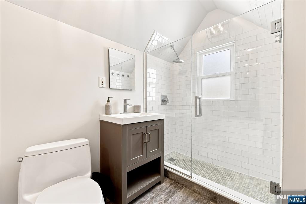 680 Northumberland Road Teaneck, NJ 07666 - Photo 30 of 42 Gallery Image 30