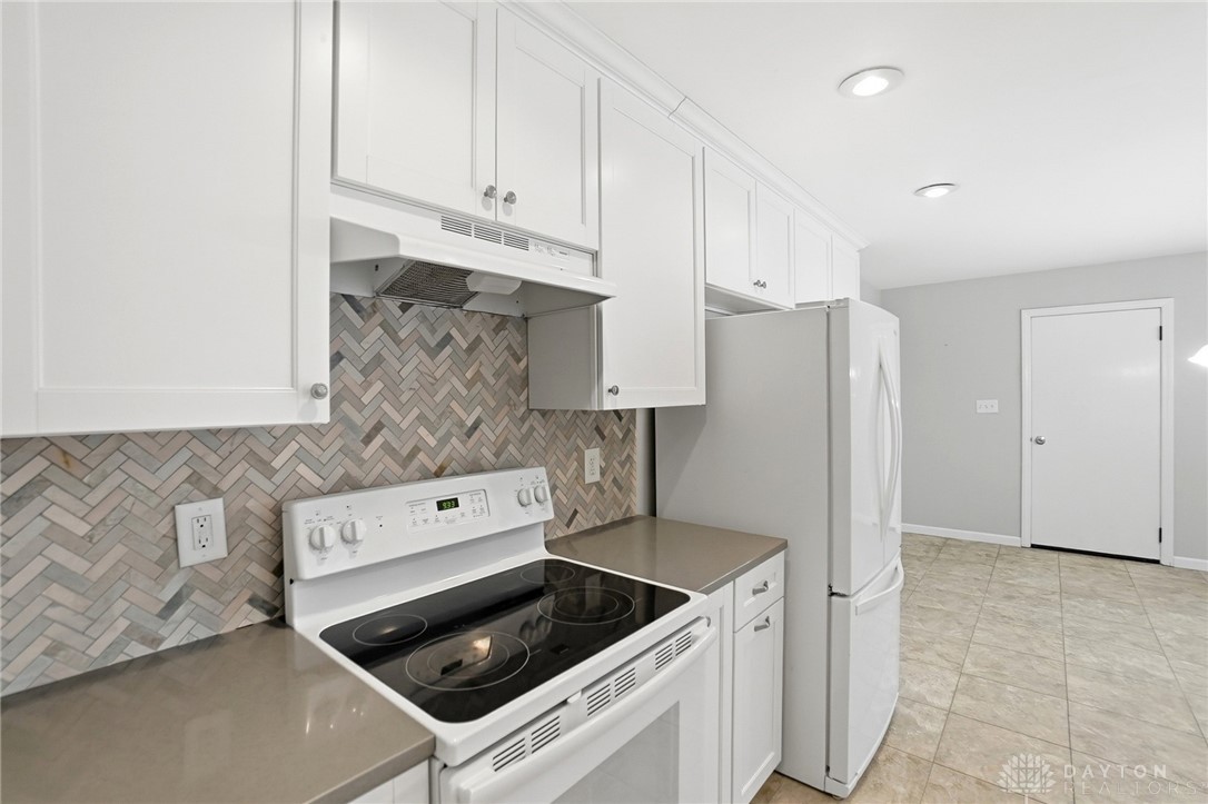 3689 East Patterson Road Beavercreek, OH 45430 - Photo 7 of 41
