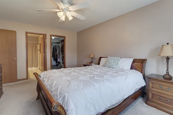 $399,000 | 2117 Wesmere Lakes Drive, Plainfield, IL 60586