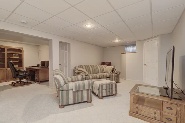 $399,000 | 2117 Wesmere Lakes Drive, Plainfield, IL 60586