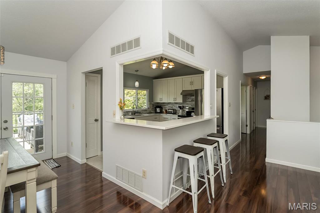 101 Holly Green Drive Ballwin, MO 63021 - Photo 17 of 35