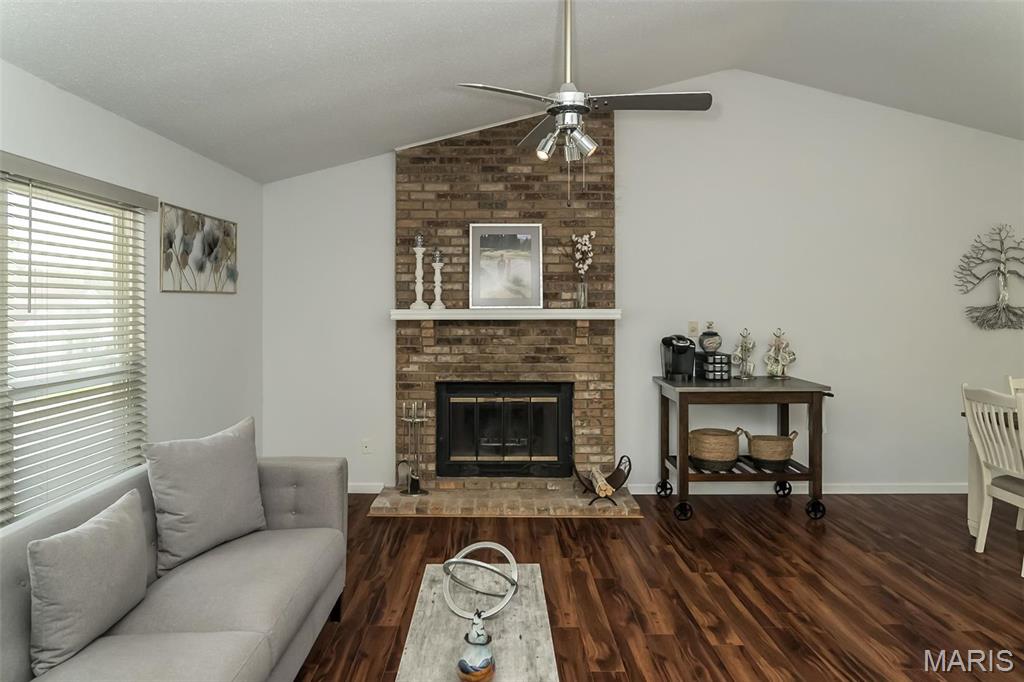 101 Holly Green Drive Ballwin, MO 63021 - Photo 8 of 35