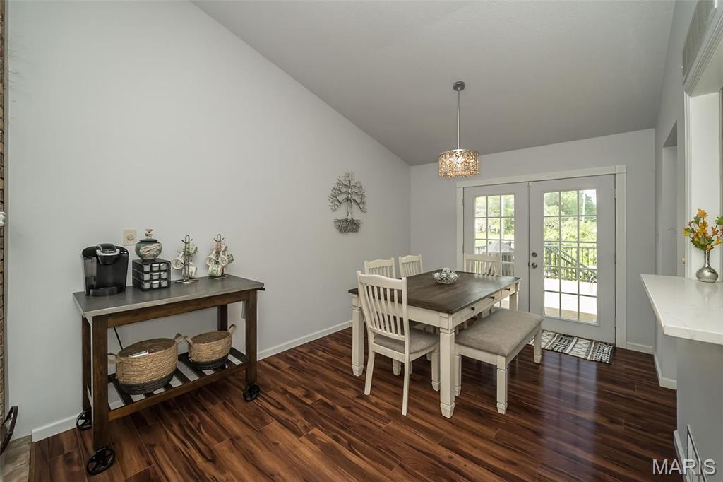 101 Holly Green Drive Ballwin, MO 63021 - Photo 9 of 35