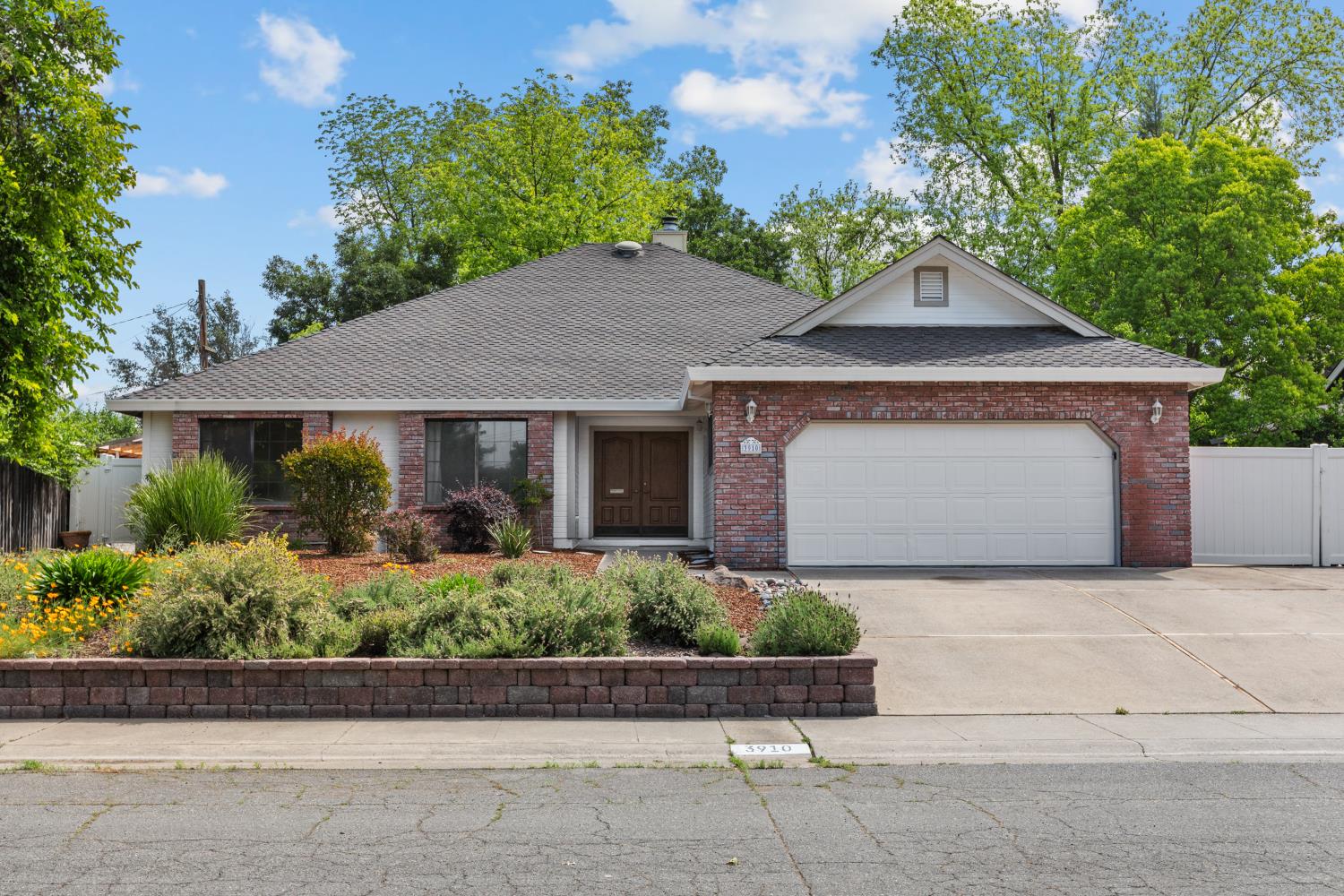 3910 Adelheid Way Sacramento, CA 95821 - Photo 1 of 41