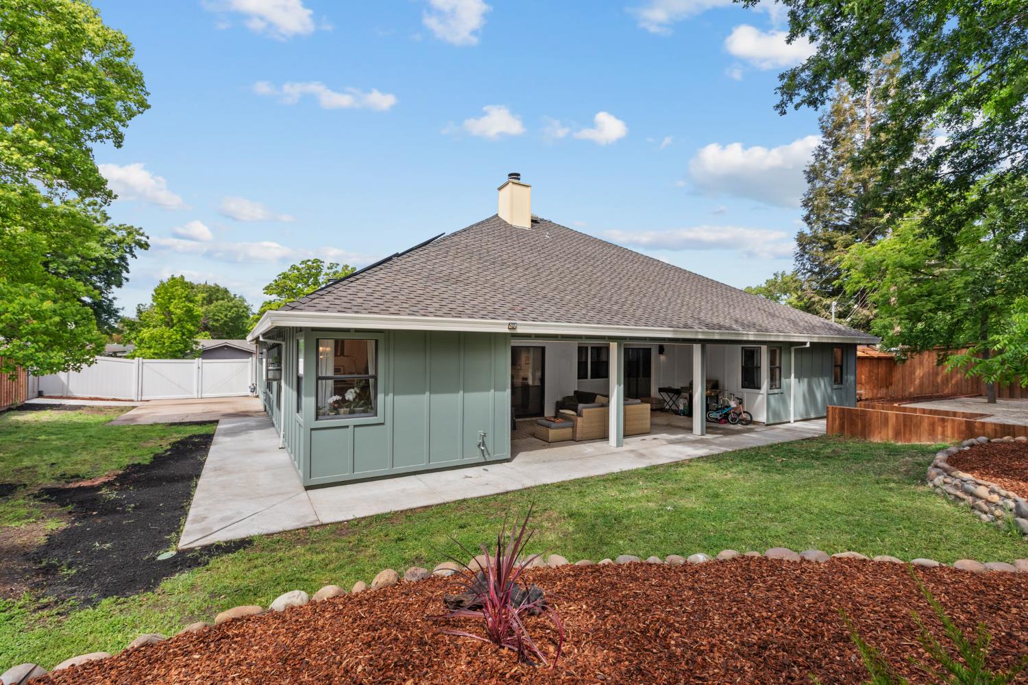 3910 Adelheid Way Sacramento, CA 95821 - Photo 34 of 41