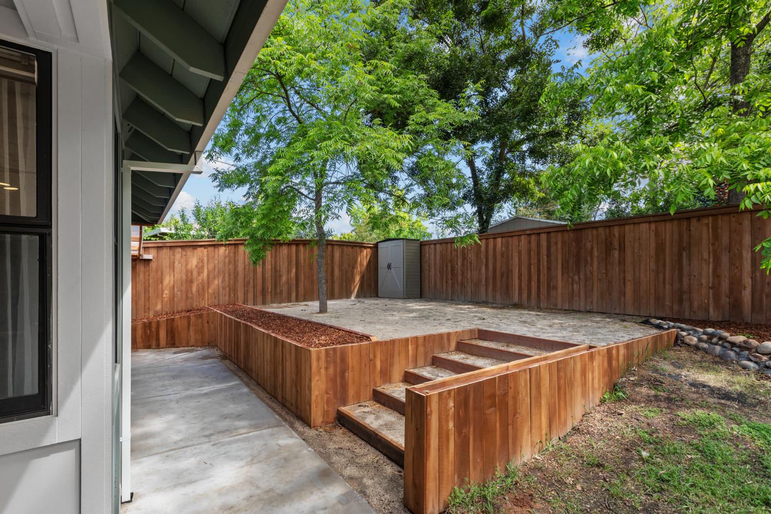 3910 Adelheid Way Sacramento, CA 95821 - Photo 38 of 41