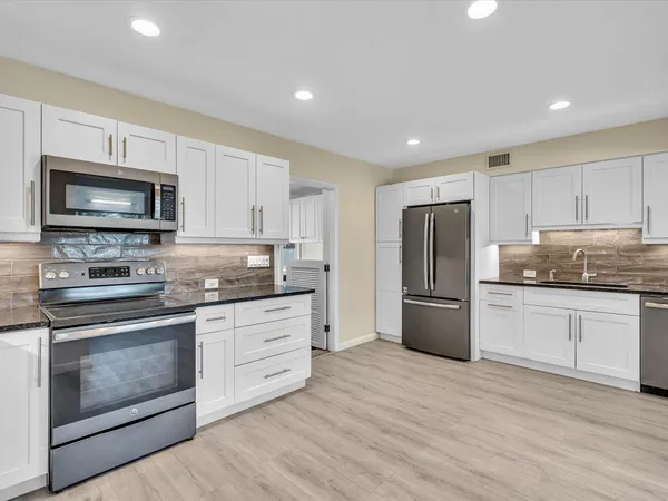 $499,000 | 607 West Perry Street, Lantana, FL 33462