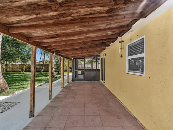 $499,000 | 607 West Perry Street, Lantana, FL 33462