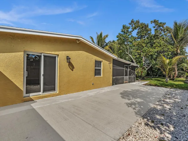 $499,000 | 607 West Perry Street, Lantana, FL 33462