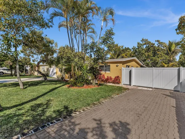 $499,000 | 607 West Perry Street, Lantana, FL 33462