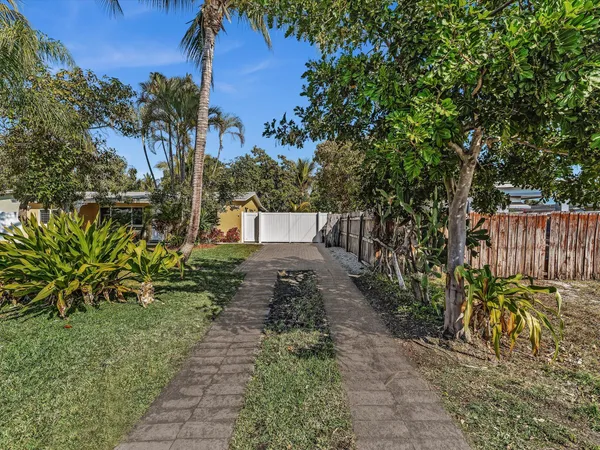 $499,000 | 607 West Perry Street, Lantana, FL 33462