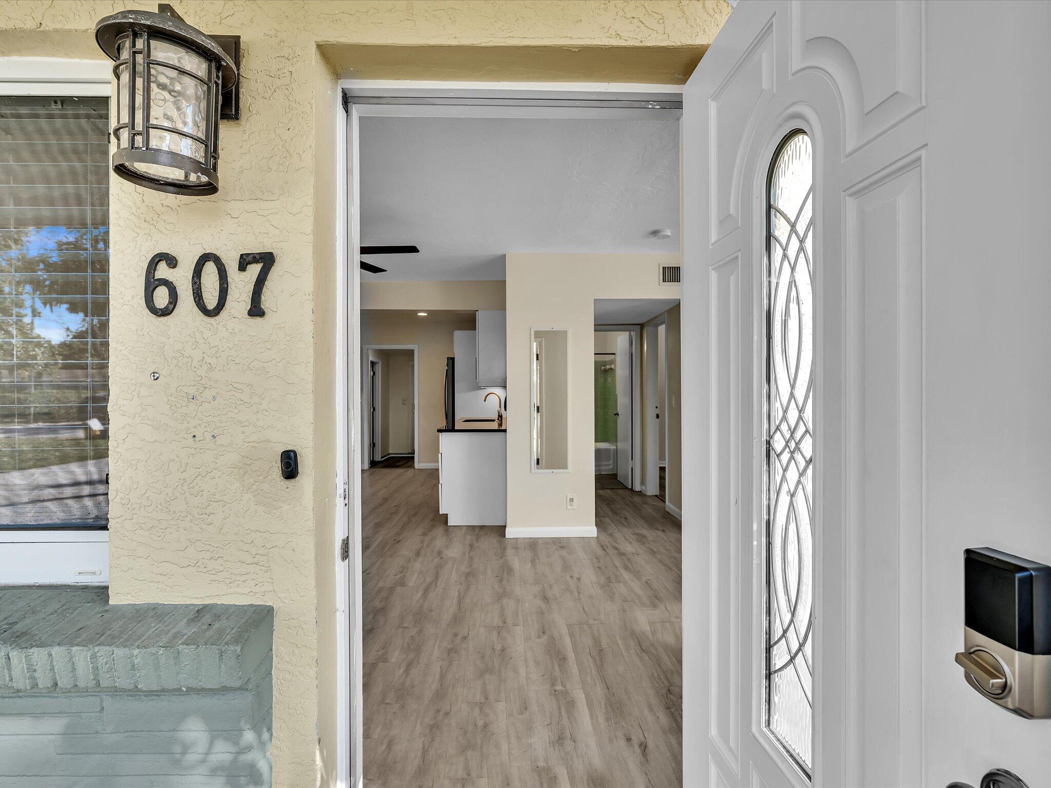 607 West Perry Street Lantana, FL 33462 - Photo 8 of 49 Front door