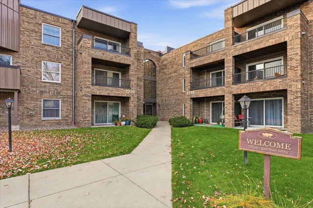 $115,000 | 2230 Midland Grove Road, Unit 108, Roseville, MN 55113