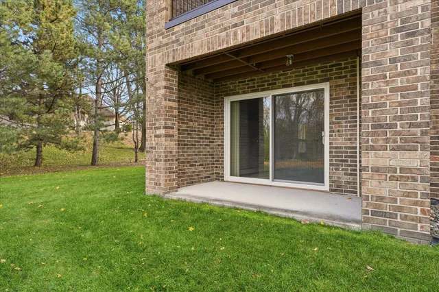 $115,000 | 2230 Midland Grove Road, Unit 108, Roseville, MN 55113