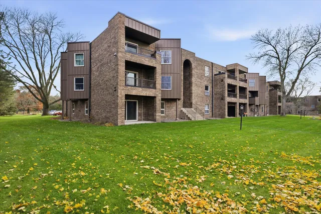 $115,000 | 2230 Midland Grove Road, Unit 108, Roseville, MN 55113