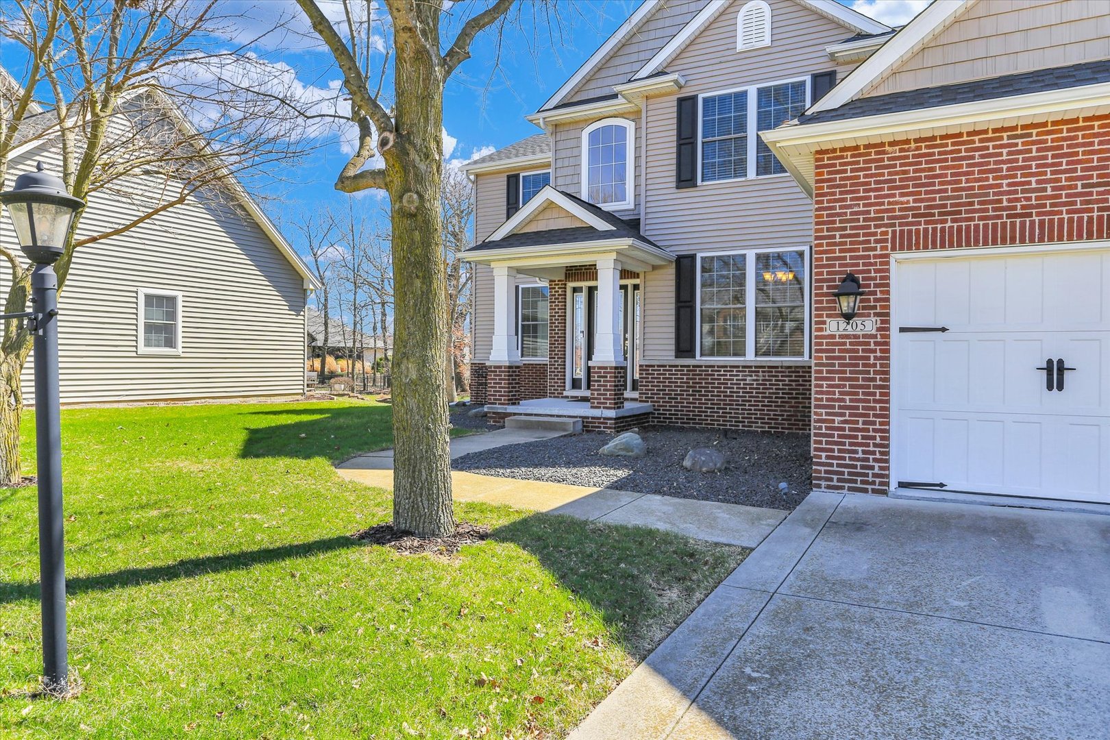 1205 East White Oak Road Mahomet, IL 61853 - Photo 3 of 60