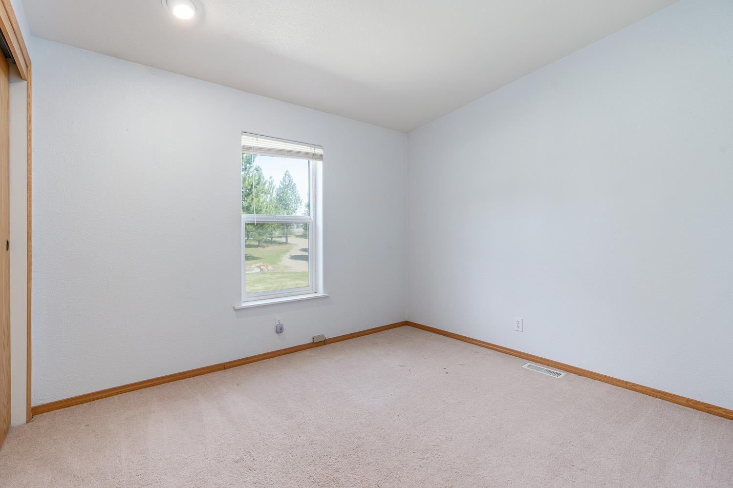 5404 North Rambo Road Spokane, WA 99224 - Photo 18 of 45