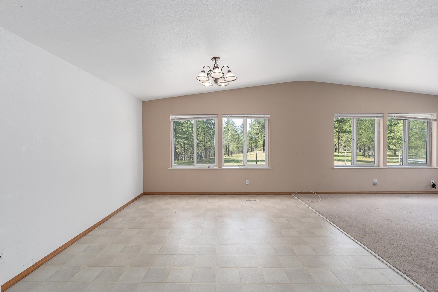 5404 North Rambo Road Spokane, WA 99224 - Photo 7 of 45