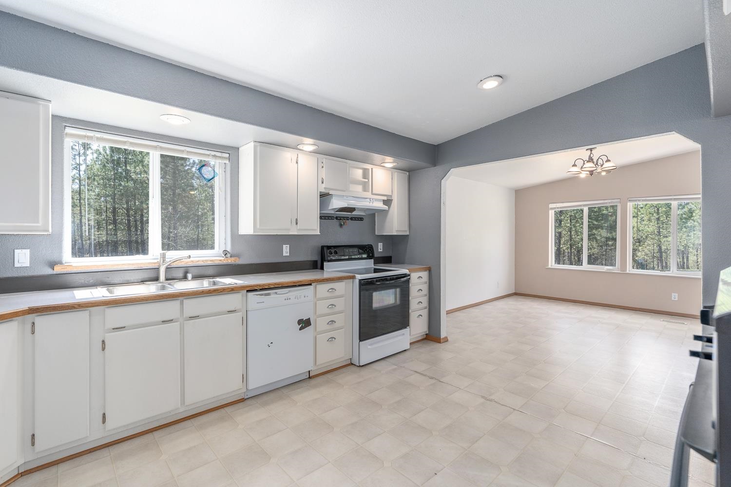 5404 North Rambo Road Spokane, WA 99224 - Photo 10 of 45