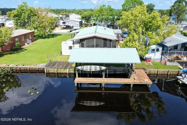 $299,500 | 160 Moonlite Drive, Welaka, FL 32193