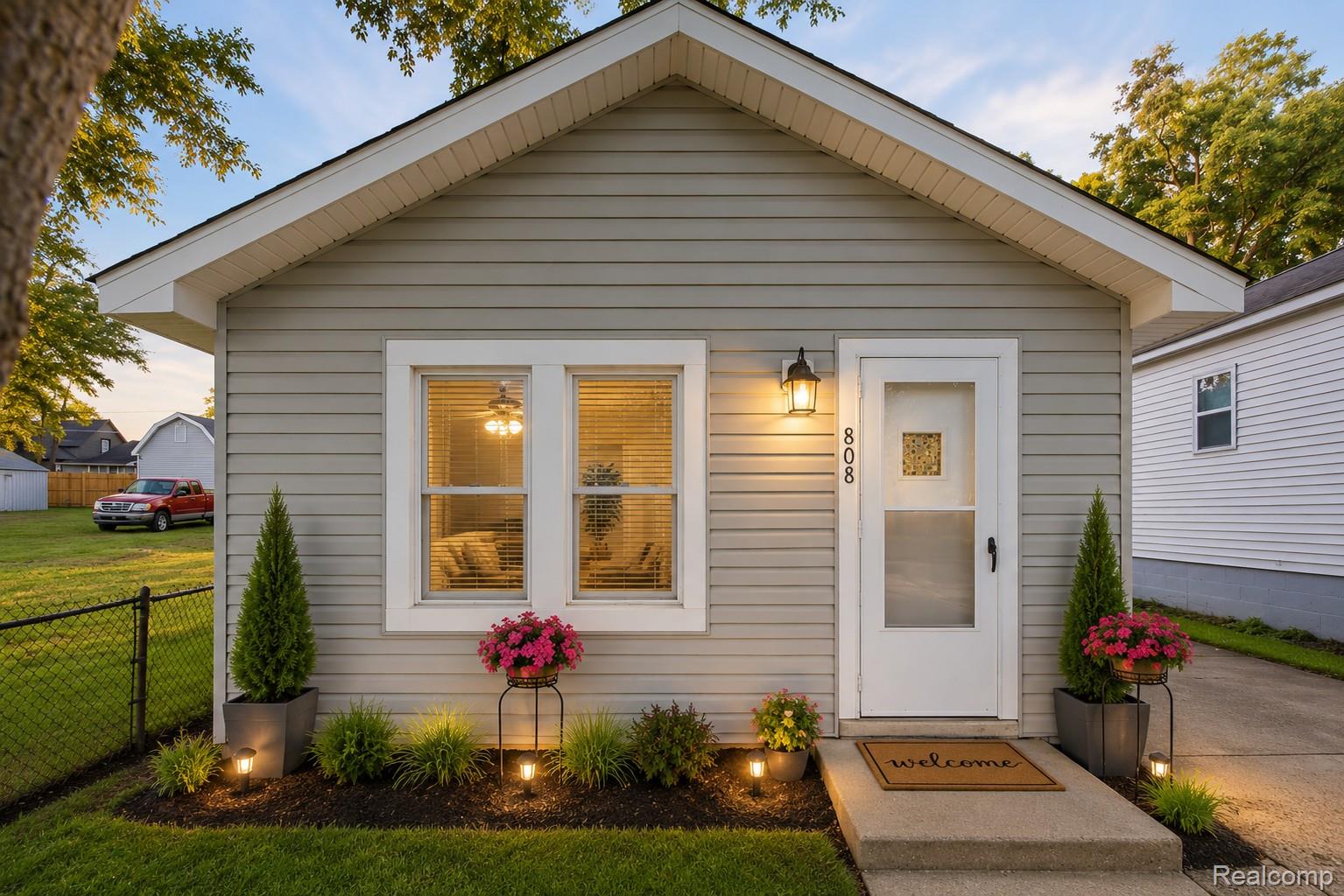 808 Corwin Court Pontiac, MI 48340 - Photo 2 of 34 virtual front of corwin.jpg