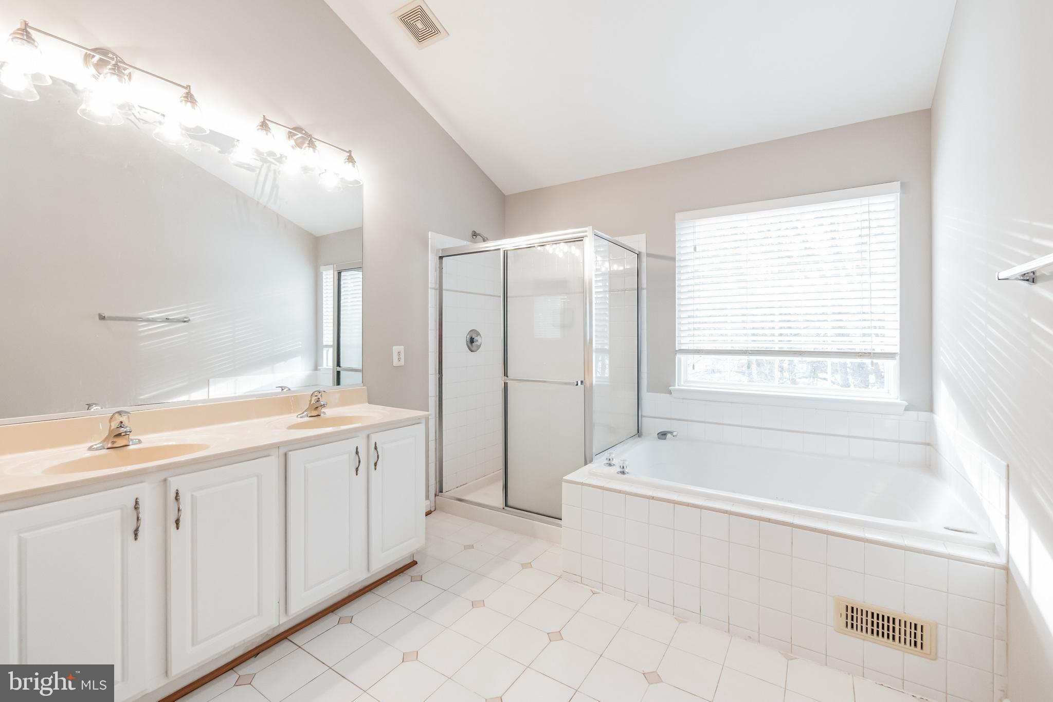 13602 England Court Laurel, MD 20708 - Photo 14 of 29 Gallery Image 14
