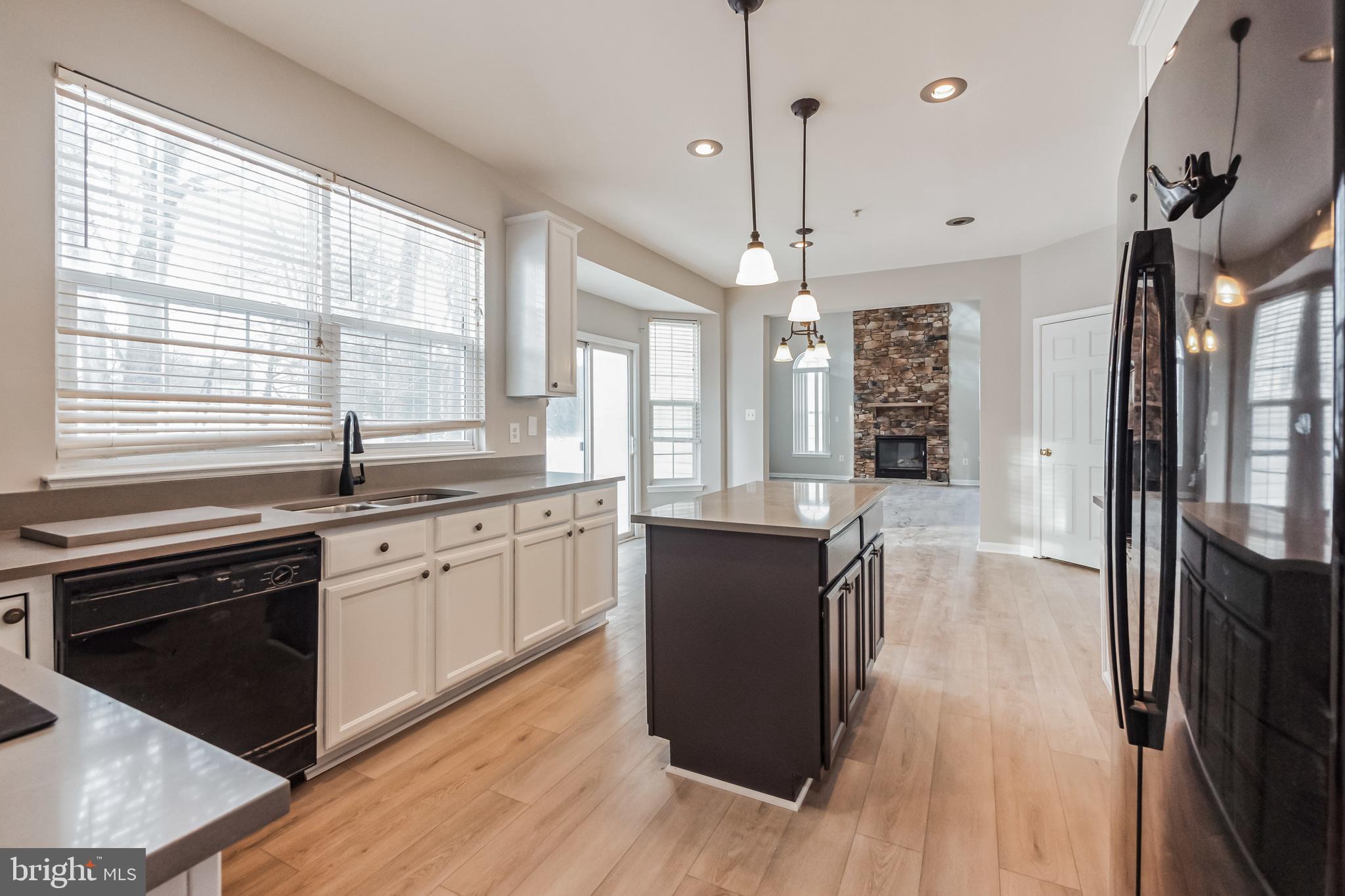 13602 England Court Laurel, MD 20708 - Photo 6 of 29 Gallery Image 6