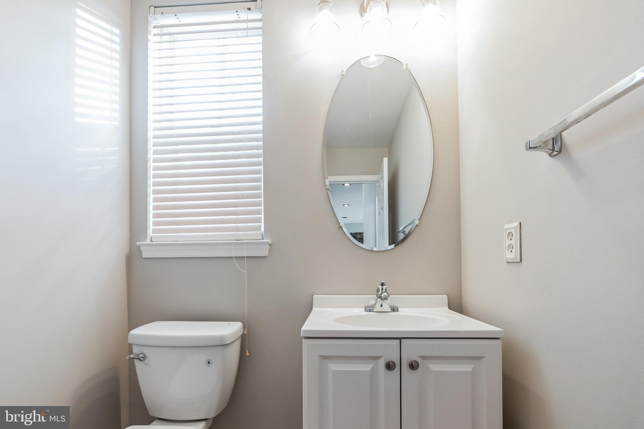 13602 England Court Laurel, MD 20708 - Photo 10 of 29 Gallery Image 10
