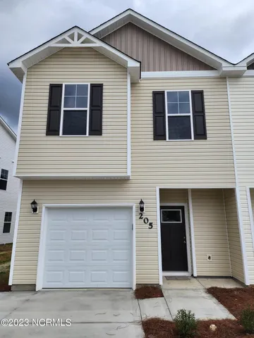 $1,700 | 205 Shallowbag Bay Lane, Jacksonville, NC 28546