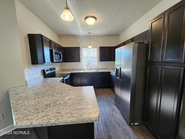 $1,700 | 205 Shallowbag Bay Lane, Jacksonville, NC 28546