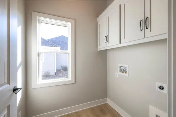 $479,900 | 11407 Trevor Drive, Peculiar, MO 64078